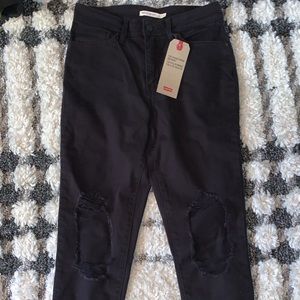Black Levi’s jeans